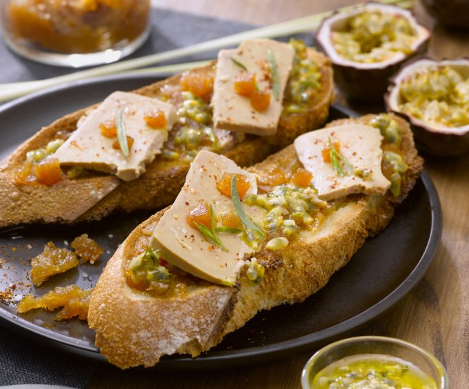 Les tartines croustillantes de Foie Gras, pâte de coing et fruits de la passion