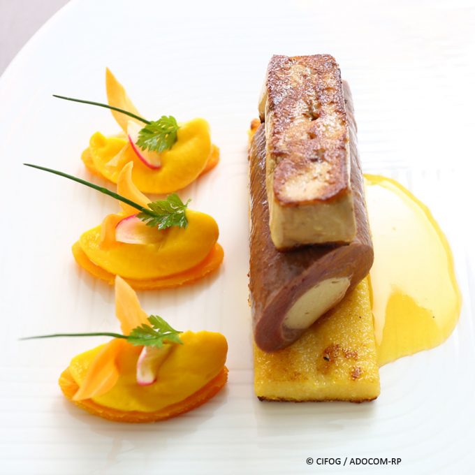 Ballotines de Magret farcies au Foie Gras, polenta croustillante, carotte à l’orange et sauce aux fruits de la passion