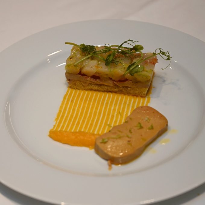 Foie Gras poché aux agrumes, Saint-Jacques et butternut
