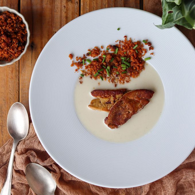Foie Gras poêlé sur crème de chou-fleur